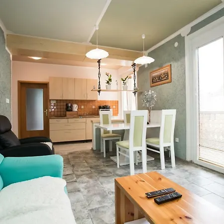 Apartment Ema